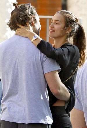 Putus dari Ronaldo, Irina Shayk Jatuh ke Pelukan Bradley Cooper