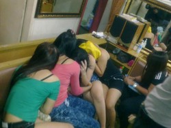 Polisi Gerebek Prostitusi Saritem Bandung, Ratusan PSK Tak Berkutik