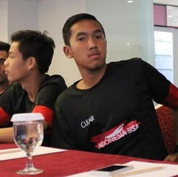 Malam Ini 11 Anak Indonesia Terbang ke Inggris untuk Berlatih di Akademi MU