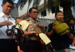 Polisi Sita Ratusan Tabung Gas Suntikan di Tangerang dan Bekasi