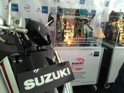 Suzuki Bagikan Mesin Mobil dan Unit Motor untuk SMK