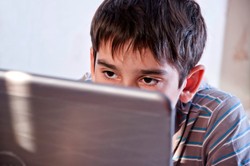 Berawal dari Akses Pornografi, Remaja Bisa Penasaran Lakukan Seks Bebas