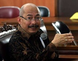 Mas Achmad Santosa: Bu Susi Tak Mungkin Kebeli