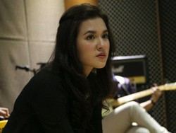 Jelang Konser Tunggal, Raisa Terbawa Mimpi Sampai Bangun Pagi