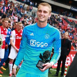 Ajax dalam Masalah Kalau MU Beri Tawaran Tinggi untuk Cillessen