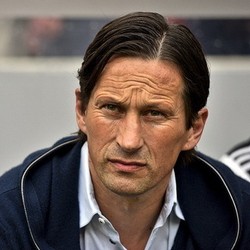 Leverkusen Perpanjang Kontrak Pelatihnya