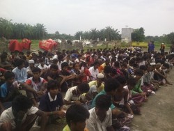 Hari Kedua, Bantuan untuk Imigran di Aceh Timur Didistribusikan