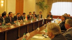 Temui Senat Uzbekistan, Ketua DPD Tawarkan Kerjasama Wisata Religi