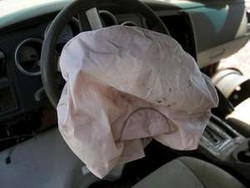 Mengapa Airbag Takata Meledak? Ini Jawabannya