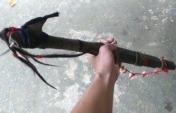 Ini Senjata Suku Pemburu Kepala Manusia di Malaysia