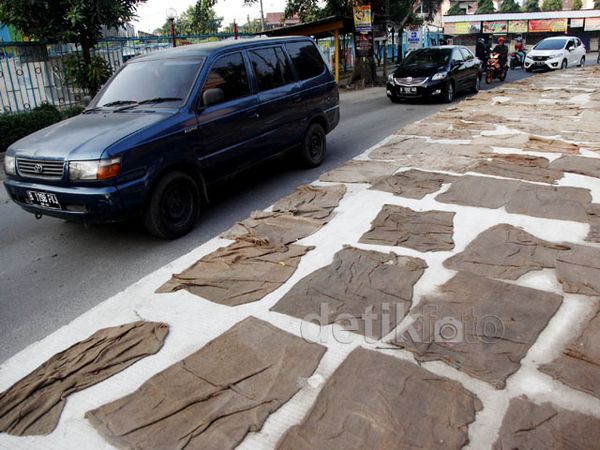 Jalan Raya Pekayon Dibeton