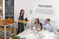 Kafe IKEA London Sajikan Sarapan di Atas Tempat Tidur