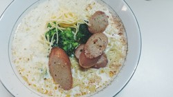 Slruup! Mie Instan Berkuah Susu Segar yang Kaya Nutrisi Bisa Dibuat dengan 4 Langkah Ini!