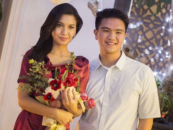 Momen Romantis Alisia Rininta Dilamar Sang Kekasih