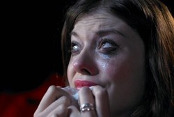 6 Manfaat Kesehatan dari Meluapkan Emosi Dengan Menangis