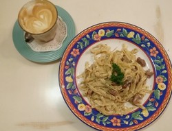 Mariettes House: Enaknya Beef Stroganof Fetuccine dan Chocolate Melted Cake di Kafe