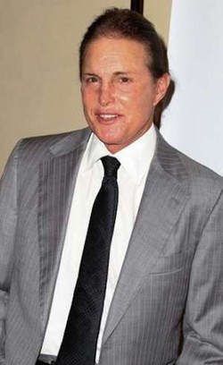 Nikah dengan Wanita, Bruce Jenner Ingin Pakai Gaun Pengantin