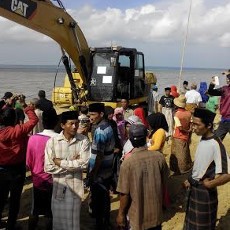 Ratusan Warga Protes Pembangunan Tambak di Sumenep