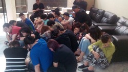 Uang Rp 365 Juta dan Menara Pemancar di Rumah 29 WN Tiongkok Penipu