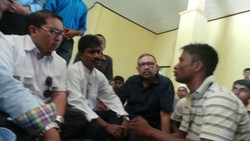 Wakil Ketua DPR Fadli Zon Tinjau Tempat Pengungsian Rohingya di Aceh