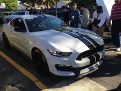 Cuma Dibuat 37 Unit, Ini Dia Wujud Ford Shelby GT 350 Versi Produksi