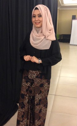 Tak Hanya Cantik, Hijabers Ini Punya Bakat Dubbing 9 Suara Berbeda