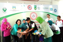 Murah dan Bernutrisi, Sejuta Telur Dibagikan Gratis di Rusun Tambora