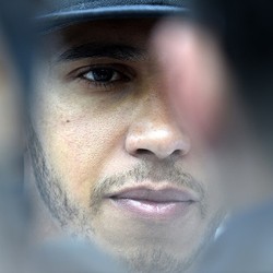 Gagal Juara di Monako, Hamilton Tak Bisa Ekspresikan Perasaan