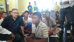 Kisah Imigran Rohingya: 4 Bulan di Laut, Saling Bunuh dan Sampai Indonesia