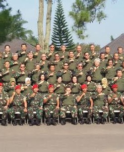 Pejabat ESDM Digembleng Kopassus di Batujajar, Ini Penampakannya