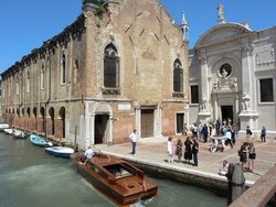 Instalasi Gereja Jadi Masjid Ditutup Kepolisian Venesia
