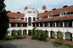 Dibalik Kisah Mistis, Begini Indahnya Lawang Sewu
