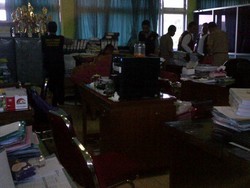 Kantor Dinas Pendidikan Demak Digeledah Polisi Terkait Kasus Korupsi
