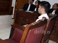 Hakim Tolak Eksepsi Christopher