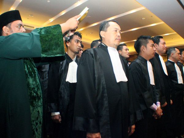 71 Calon Advokat Disumpah