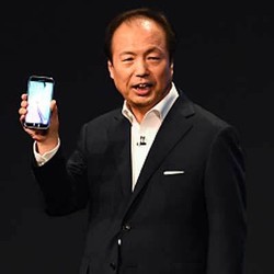 CEO Samsung Bantah Galaxy S6 Kurang Nendang