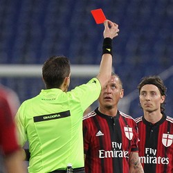 Kartu Merah sebagai Simbol Rapor Milan Musim Ini