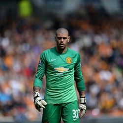 Komentar Van Gaal soal Penampilan Penuh Pertama Valdes