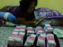 Pasutri Pemilik Upal Rp 1 M Tipu Korban dengan Foto Tidur Bergelimang Uang