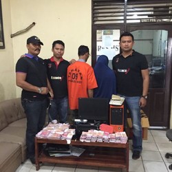 Simpan Uang Palsu Rp 1 Miliar di Kasur untuk Tipu-tipu, Pasutri ini Dibekuk