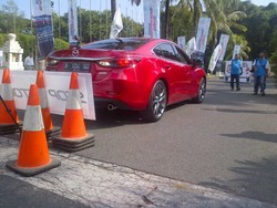 Sedan Mazda6 Terbaru Dilengkapi Rem Pintar Anti Tabrakan