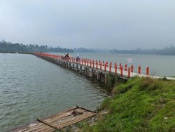 Ada Jembatan Cinta di Situ Cileunca Bandung