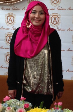 Desainer Anniesa Hasibuan Akan Kembali Pamer Karya di London, Inggris