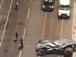 Ini Penampakan Batmobile di Lokasi Syuting Suicide Squad