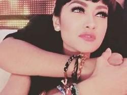 Cinta Jupe dan Satpam Ganteng Tak Direstui Ibunda