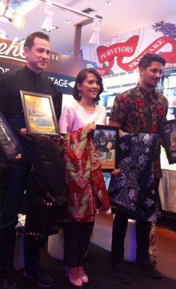 Lala Karmela Hingga Ari Wibowo Melukis untuk Lestarikan Candi Borobudur