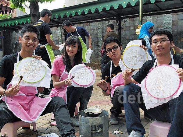 Serunya Membatik dengan Team T JKT48