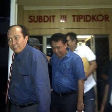 Diperiksa 4,5 Jam, 2 Komisioner Bawaslu Tak Ditahan