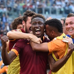 Gol Pertama Mapou di Roma Langsung Mengantarkannya Masuk Buku Sejarah