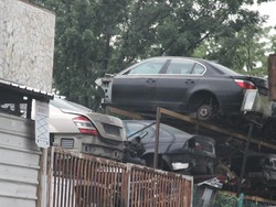 Ini Dia Tempat Penghancuran Mobil di Singapura
